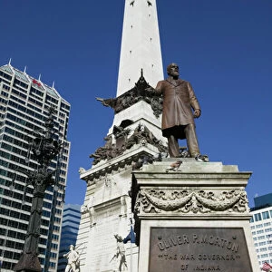 USA-Indiana-Indianapolis: Downtown- Soldiers & Sailors Monument / Monument Circle