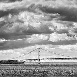 USA, Michigan, Mackinac Island, Panorama of Mackinac Bridge crossing the Straits of
