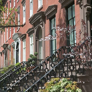 USA-New York-New York City-Manhattan: Greenwich Village-Brownstone Buildings / Springtime St