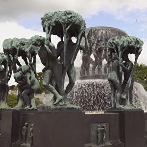 Vigeland Sculpture ParkThe park contains 192 sculptures with more than 600 figures
