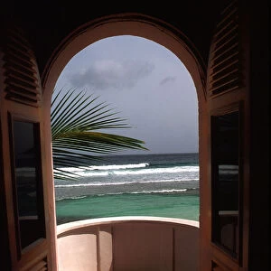 Welcome to the Caribbean: Open door to the water