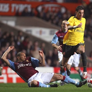 Aliadiere vs. Bouma: Arsenal's Edge in the 0:1 Victory over Aston Villa, Barclays Premiership, 2007