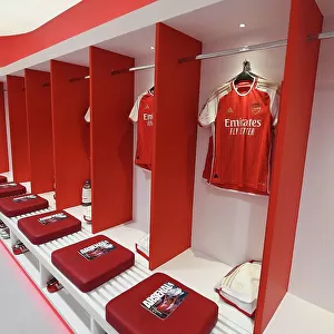 Arsenal FC: Pre-Match Focus in the Dressing Room before Taking on Nottingham Forest (2023-24)