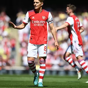 Arsenal vs Leeds United: Martin Odegaard in Action at the Emirates Stadium, Premier League 2021-22