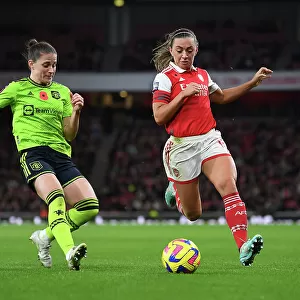 Arsenal vs Manchester United: A Women's Super League Showdown at Emirates Stadium - McCabe vs Batlle