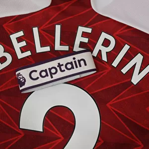 Arsenal's Hector Bellerin: Pre-Match Routine Amid Empty Emirates Stadium (Arsenal v Manchester United, 2021)