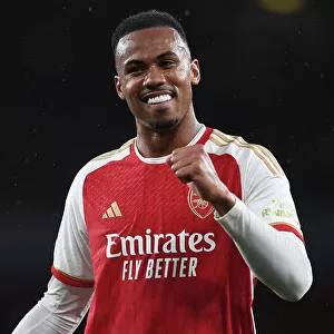 Arsenal's Triumph: Magalhaes Scores in 3-0 Victory over PSV Eindhoven (UEFA Champions League 2023-24)