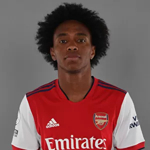 Arsenal's Willian at 2021-22 Team Photocall