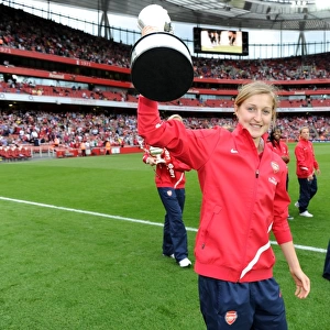 Ellen White of the Arsenal Ladies with the WSL Trophy. Arsenal 1: 0 Swansea City