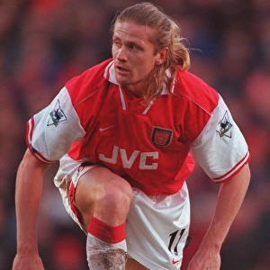 Emmanuel Petit: The Key Player in Arsenal's Unforgettable 1997/98 Double Victory