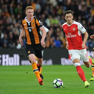 Mesut Ozil vs Sam Clucas: A Premier League Battle - Hull City vs Arsenal (2016-17)