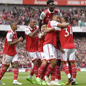 Thomas Partey Scores the Winner: Arsenal Triumph Over Tottenham in the Premier League Showdown (2022-23)