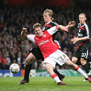 Unfair Play: Hleb Fouled by Kuyt, No Penalty Called in Arsenal vs. Liverpool Champions League Match