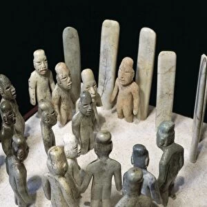 Ceremony of offerings, figures and stele in jade from La Venta, Mexico