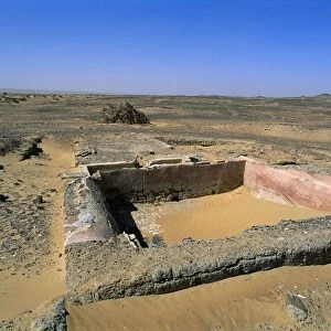 Egypt, El Heiz Oasis, ruins of Roman farm with cisterns for wine