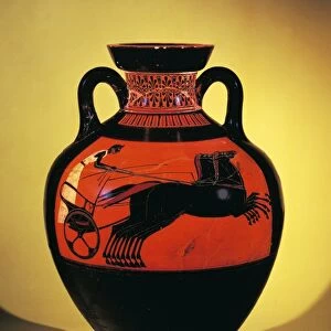 Panathenaic amphora decorated with figure of racing chariot