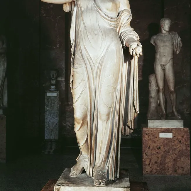 Statue of Aphrodite or Venus Genetrix, copy of Greek original attributed to Callimachus