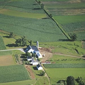 USA, Pennsylvania, Aerial view of Amish farm in Lancaster County