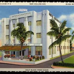 Hotel Biarritz. ca. 1936, Miami Beach, Florida, USA, HOTEL BIARRITZ 1435 COLLINS AVE. MIAMI BEACH, FLORIDA. MEZZO BLOCCO DALL'OCEANO. HOTEL BIARRITZ 1435 Collins Avenue. Tra la 14a e la 15a Strada, MIAMI BEACH. Furnito in modo elegante-Moderno-Ogni stanza Hotel Biarritz. ca. 1936, Miami Beach, Florida, USA, HOTEL BIARRITZ 1435 COLLINS AVE. MIAMI BEACH, FLORIDA. MEZZO BLOCCO DALL'OCEANO. HOTEL BIARRITZ 1435 Collins Avenue. Tra la 14a e la 15a Strada, MIAMI BEACH. Furnito in modo elegante-Moderno-Ogni stanza