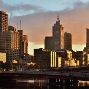 Melbourne Photo Mug Collection: Yarra River