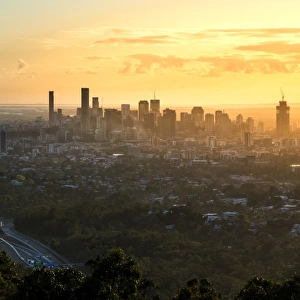 Sunrise of brisbane city view from mount coottha