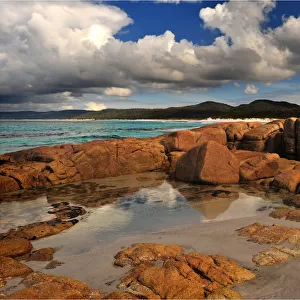 A view of the Friendly beaches, on the East coastline of Tasmania near Freycinet Peninsular