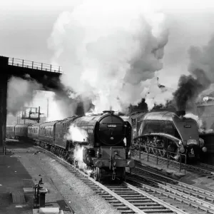 Aberdonien, locomotive à vapeur, gare de King's Cross, Londres, 1958. Aberdonien, locomotive à vapeur, gare de King's Cross, Londres, 1958.