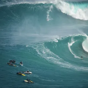 Big Wave Surfing Double