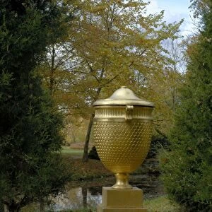 Golden Urn, Woerlitz Park, UNESCO World Heritage Site, Saxony-Anhalt, Germany