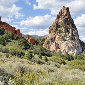 Gray Rock or Cathedral Rock, Garden of the Gods, red sandstone rocks, Colorado Springs, Colorado, USA