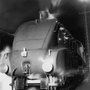 Silver Link LNER Streamlined Engine Print at Kings Cross Station Silver Link LNER Streamlined Engine Print at Kings Cross Station