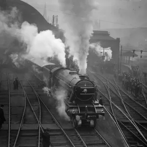 Print of the Flying Scotsman locomotive leaving Kings Cross Station Print of the Flying Scotsman locomotive leaving Kings Cross Station