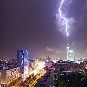 Lightning strike at Berlin Fernsehturm