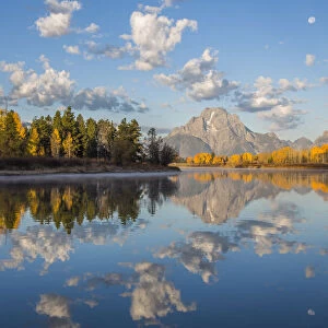 Mt. Moran reflecting in Snake River in autumn, Grand Teton National Park, Wyoming, USA