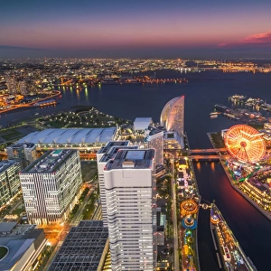 Night view of Yokohama city