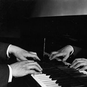 Pianists hands
