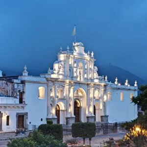 Saint Joseph Cathedral at dusk, Antigua Guatemala, Sacatepequez, Guatemala, Latin America