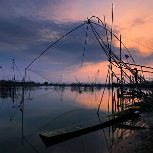 The traditional fishing in Huai Luang Reservoir