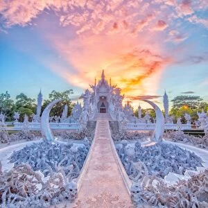 Wat Rong Khun White Temple, Chiang Rai, Thailand