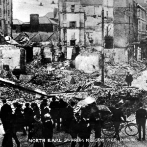 Easter Rebellion 1916 North Earl Street from Nelson Pier, Dublin Topfoto stills