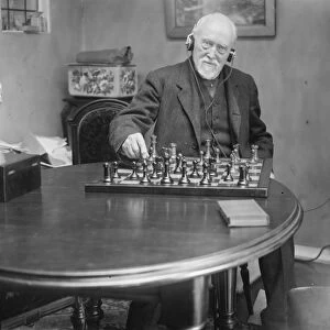 Poet painter of Stoke Newington 98 but still keen on chess. Elijah Wheeler, the