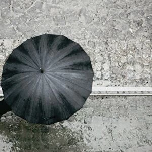 Turkey-Istanbul-Weather-Rain-Umbrellas