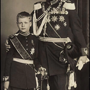 Ak Prince Leopold and Hereditary Prince Ernst zu Lippe, uniforms (b / w photo)