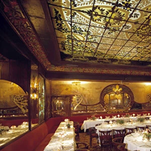 Art Nouveau architecture: view of the interior of the restaurant "Chez Maxim s"located at 3 rue Royale in Paris. Architect: Louis Marnez