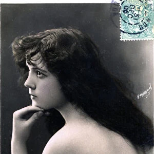 The beauty ideal: young woman with long hair (probably the dancer Verena, of the Folies Bergeres), postcard 1905 (photo)