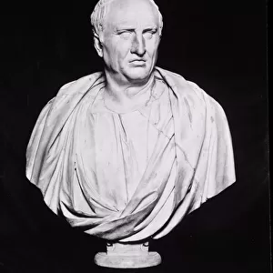 Bust of Marcus Tullius Cicero (106-43 BC) (stone) (b / w photo)