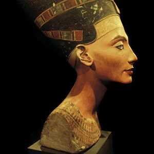 Buste de la reine egyptienne Nefertiti (1353-1336 av. JC)