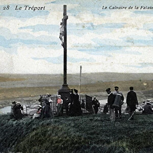 The Calvary of the cliff of Aval. The Treport. Colorful photograph from the beginning of the 20th century