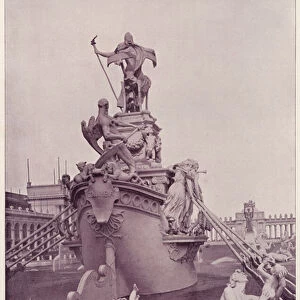 Chicago Worlds Fair, 1893: Rear View of MacMonnies Fountain (b / w photo)