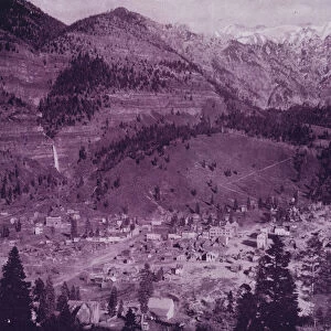 City of Ouray, and Ouray Mountains, Colorado (b / w photo)